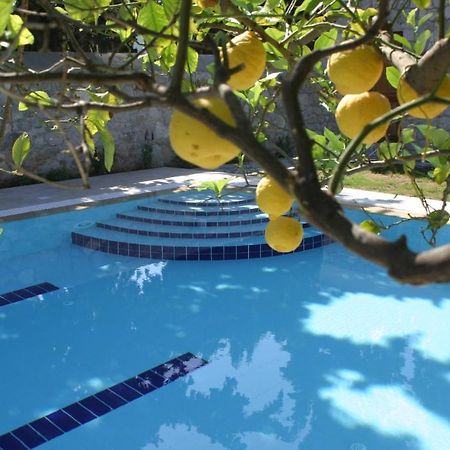 Villa Martha Spetses Town Bagian luar foto