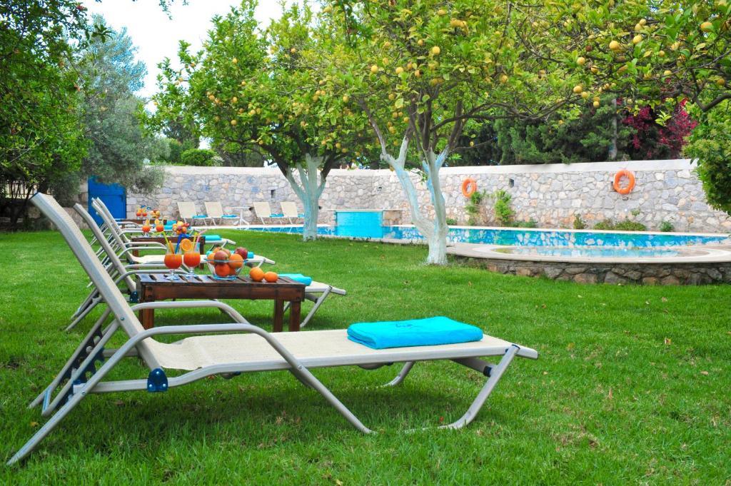 Villa Martha Spetses Town Bagian luar foto