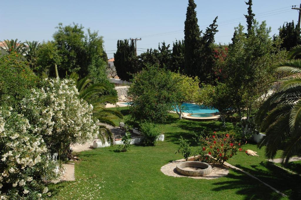 Villa Martha Spetses Town Bagian luar foto